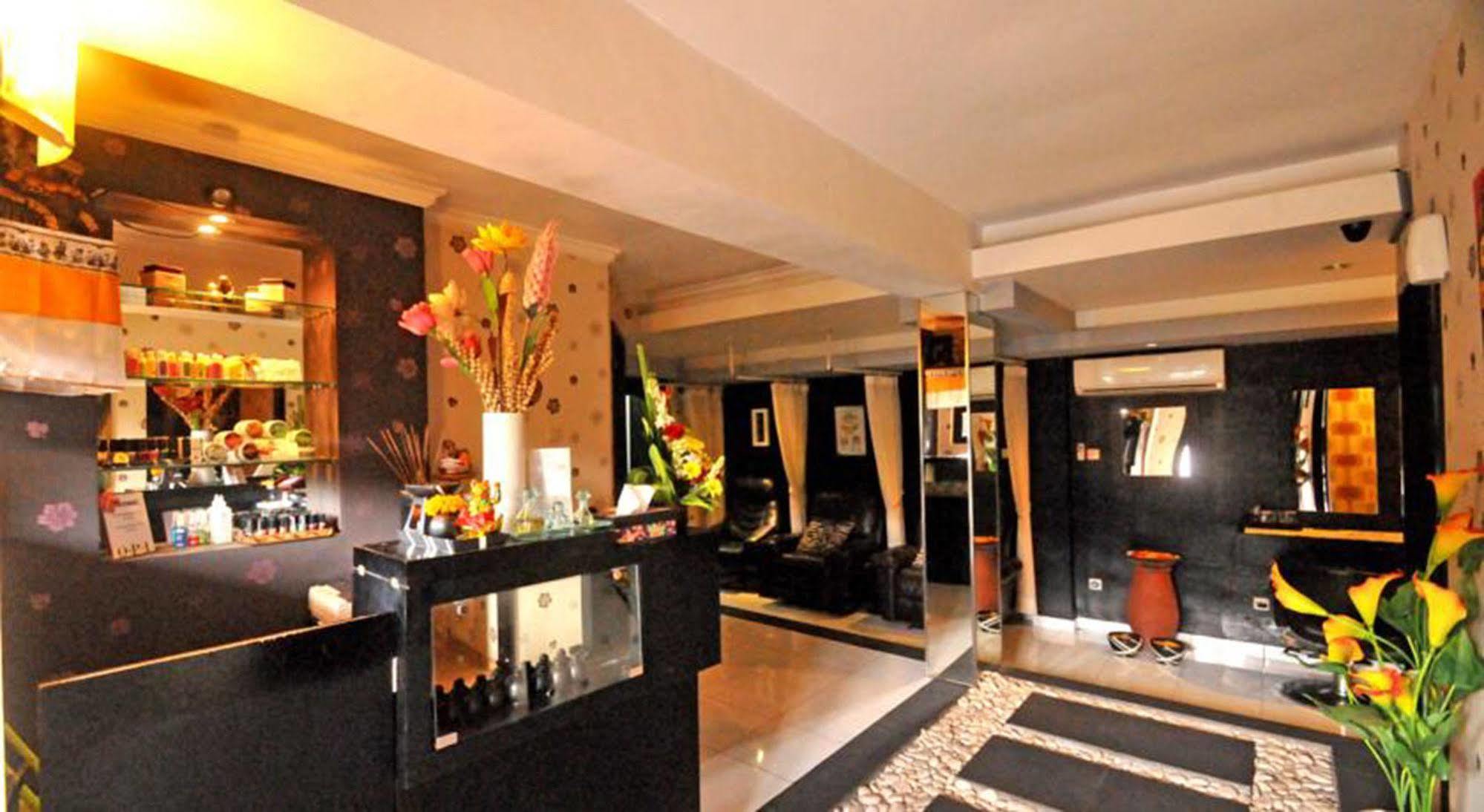 Arya Hotel & Spa Kuta  Ngoại thất bức ảnh